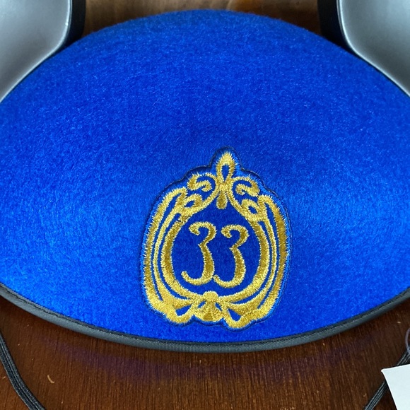 Disneyland Club 33 Mickey Ears Hat NWT - Picture 2 of 5